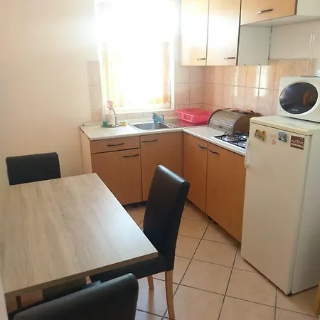 Pakostane, Spacious Ap 6+2 Апартаменты Пакоштане