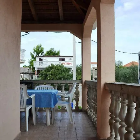 Apartmán Pakostane, Spacious Ap 6+2 *